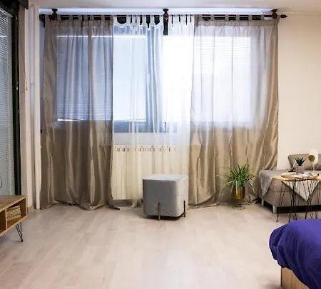 Apartment Center Cozy